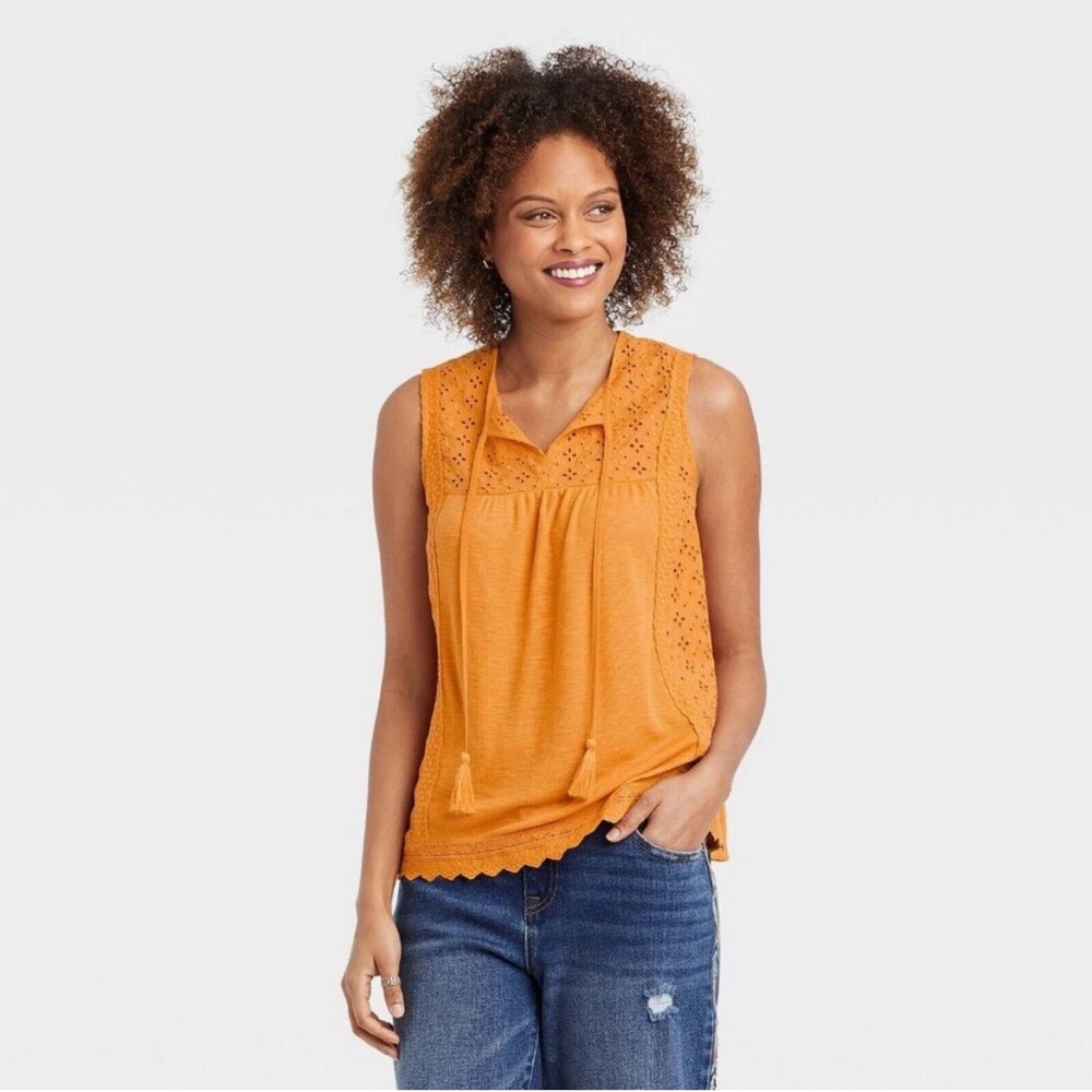 New Knox Rose Eyelet Lace Ribbed Knit Tank Top